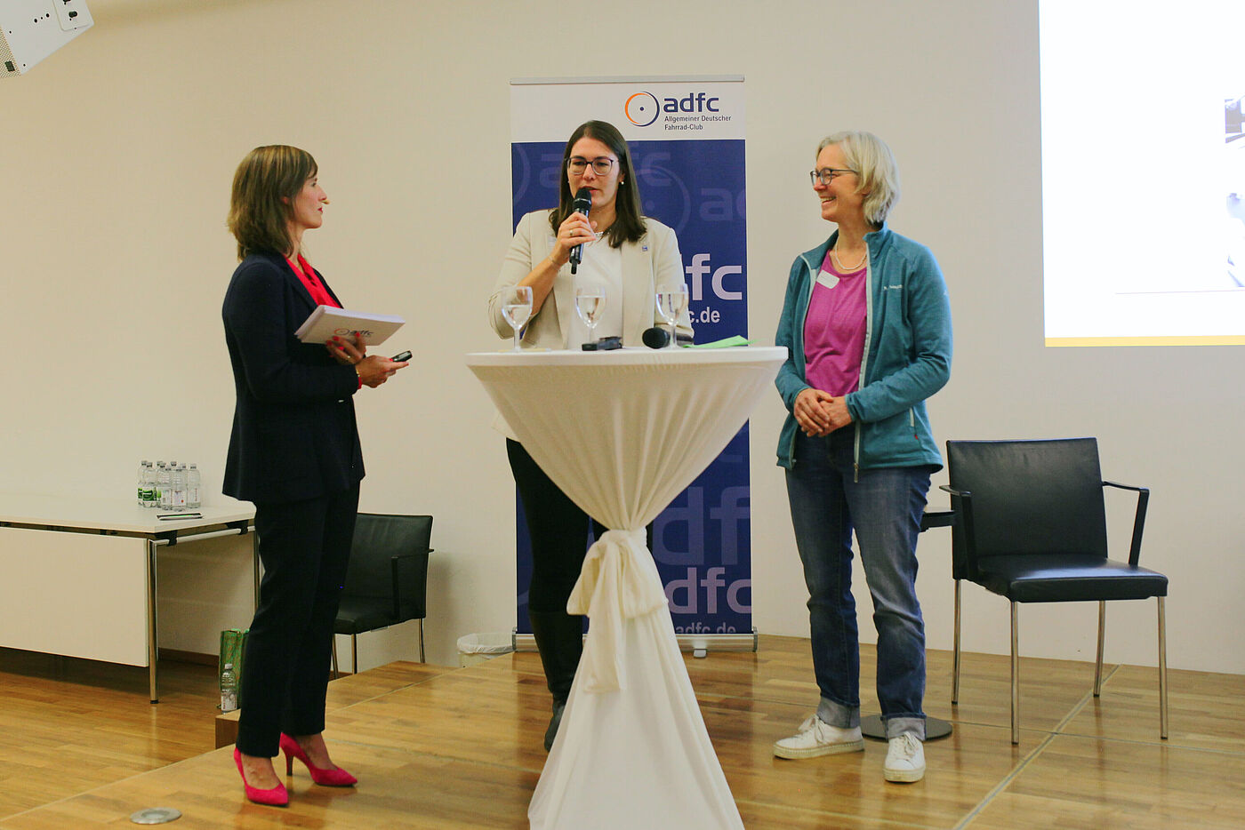 VpA_24 TandemTalk Fahrradindustrie: Juliane Langer (Moderation) mit Anke Schäffner (ZIV) & Hilke Patzwall (Vaude)