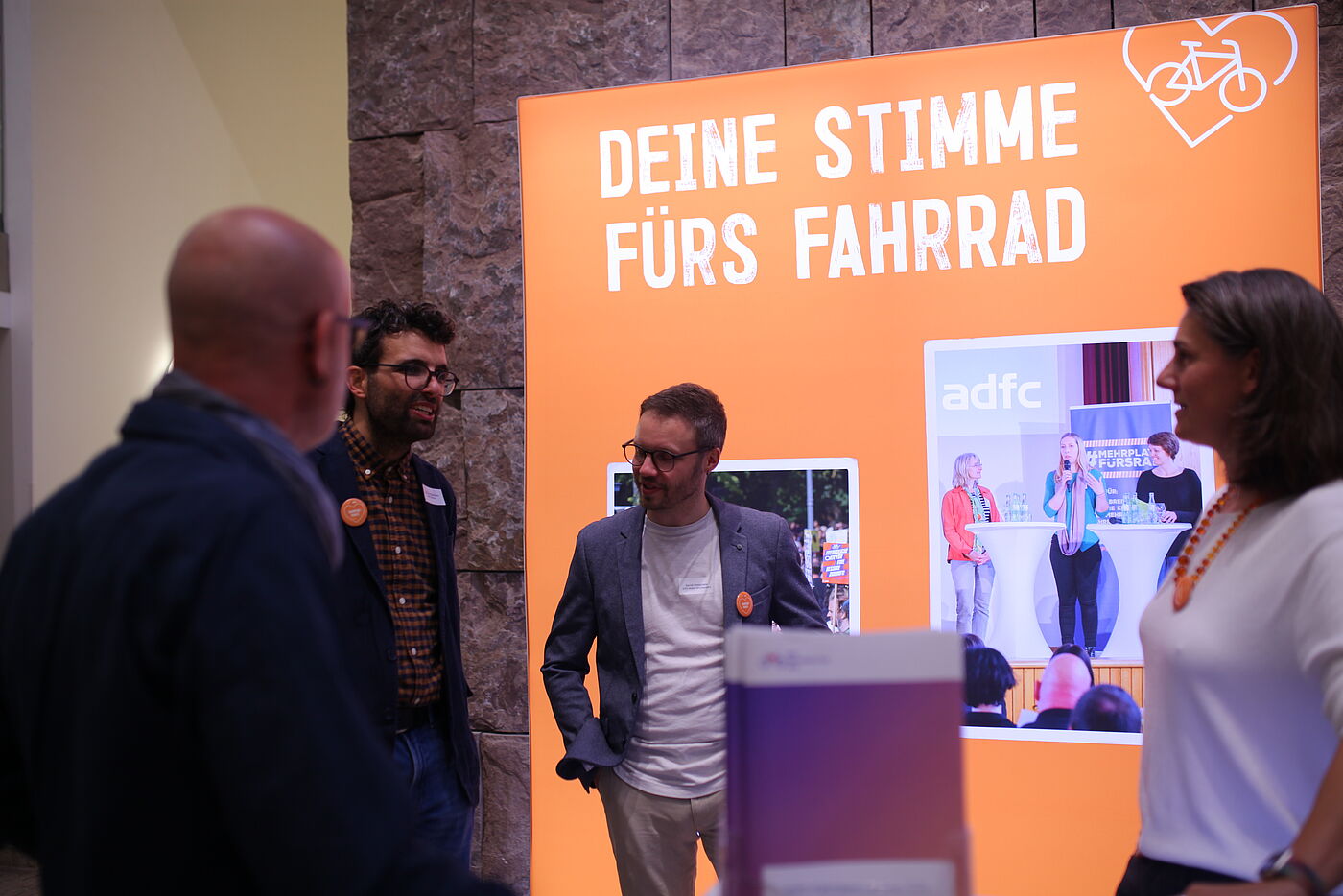 VpA_1 Verkehrspolitischer Abend "Wirtschaftsfaktor Fahrrad": ADFC im Gespräch mit Gästen
